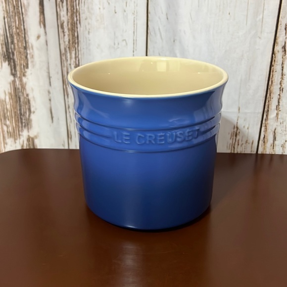 Le Creuset Kitchen Nwt Le Creuset Large 23l Cobalt Utensil Crock